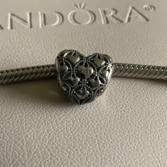 Pandora heart charm 2016 - Picture 2 of 3